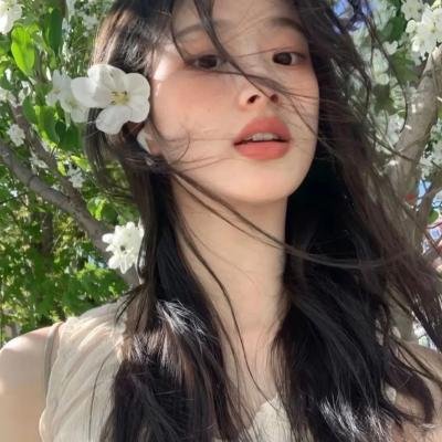 皇上，废后她又双叒掉马了